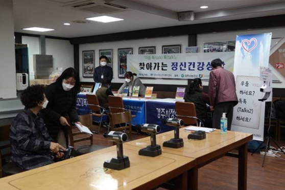 톡톡 10월 02.jpg